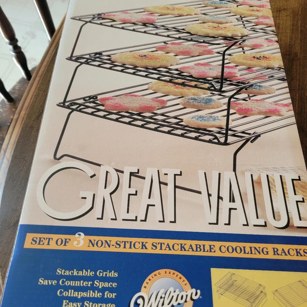 Wilton Black Non-Stick Stackable Cooling Racks - Picture 7 of 7